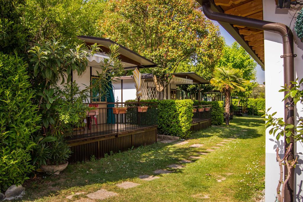 Campeggio Bruno Hotel Moniga del Garda Bagian luar foto